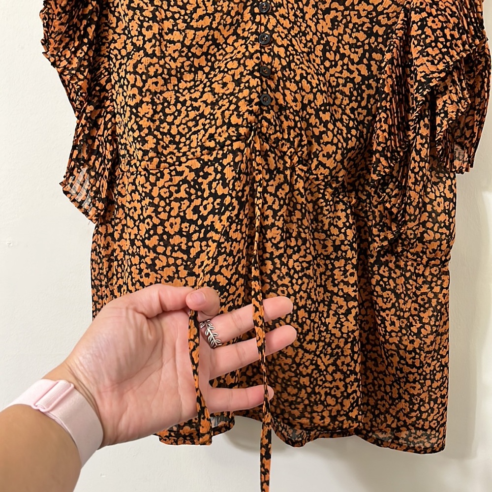 Topshop Animal Print Sheer Plisse Top Size 6 - Picture 4 of 8